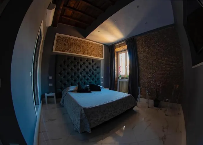 Rhome Luxury Bed & Breakfast 4*