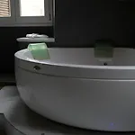 Rhome Luxury Alojamento de Acomodação e Pequeno-almoço 4*